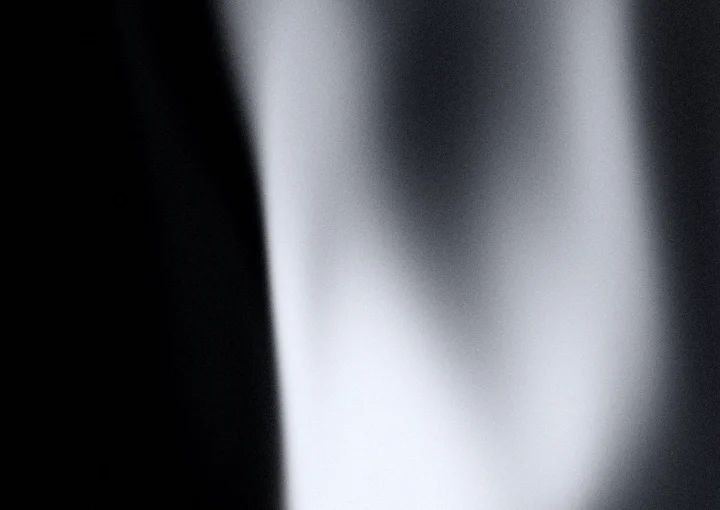 Black grainy gradient background 10 with hex #141519, #2e3138