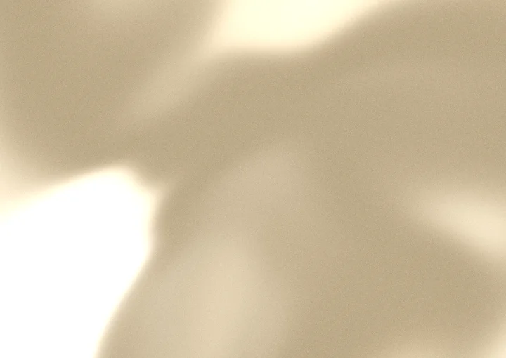 Cream grainy gradient background 1 with hex #d9c8a5, #f2e8d2